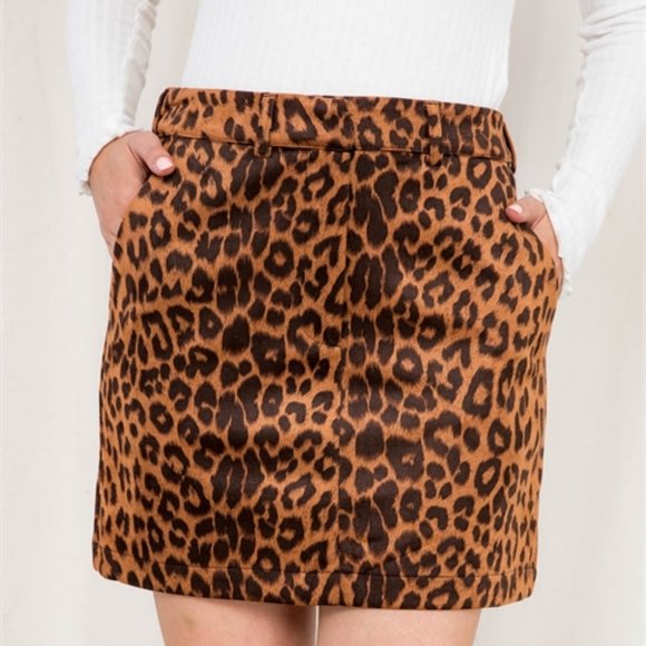 womens leopard print mini skirt with pockets - Picture 5 of 7